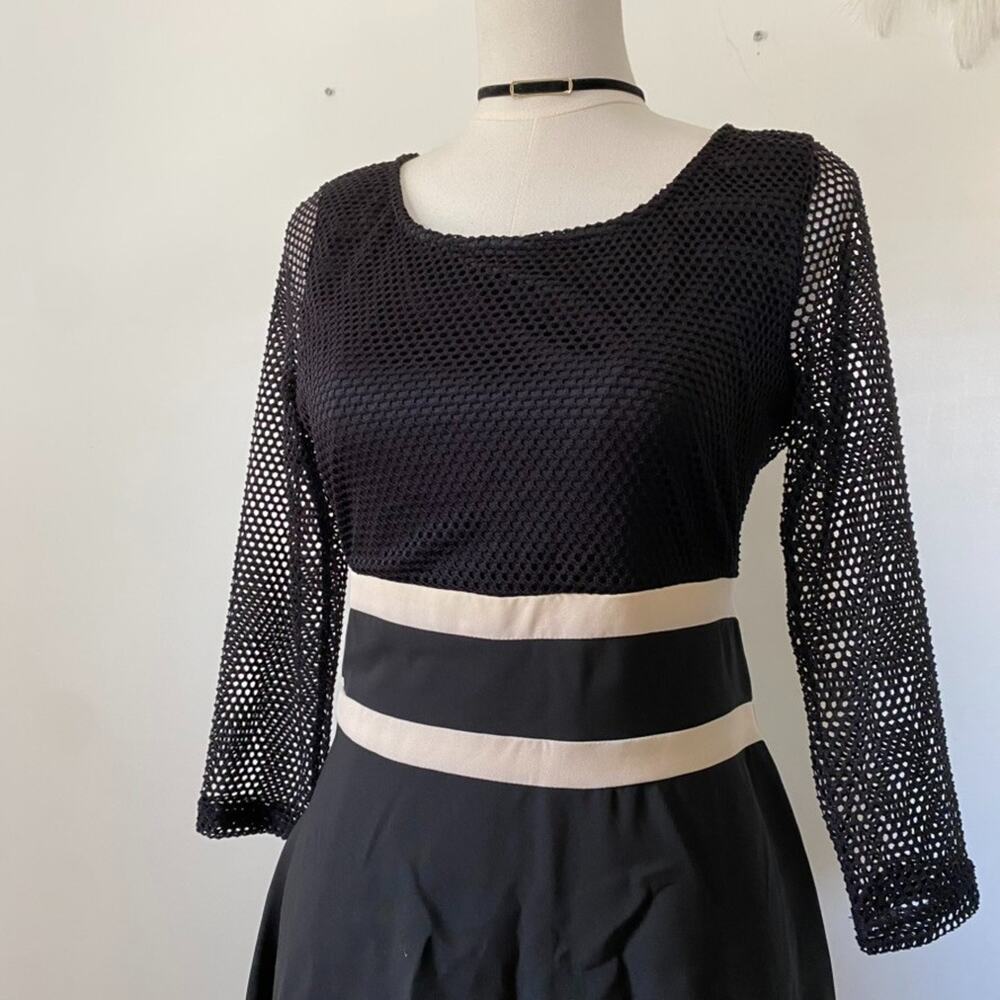 Umgee Womens Gothic Grunge Mini Dress Size M Mesh‎ Sleeve Skater Preppy New - Picture 2 of 9